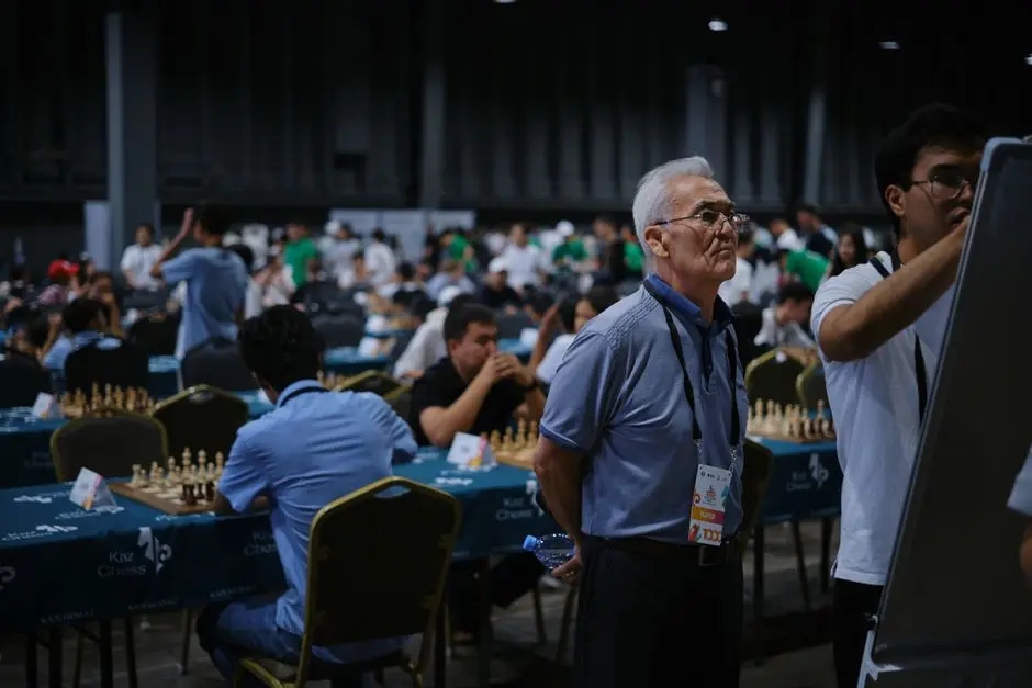 Pemain sedang mengatur strategi dalam pertandingan PUBG Mobile